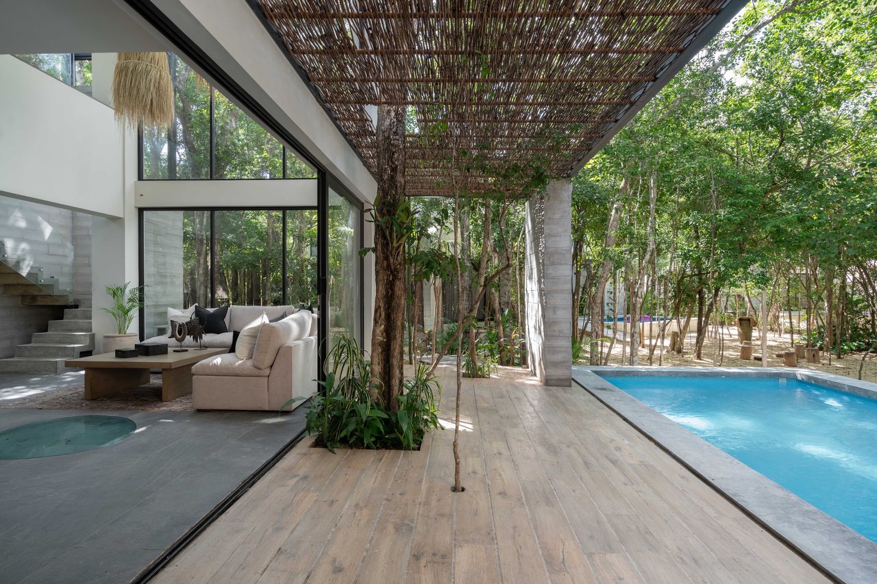 Villa 7  | Beautiful 5 Bedroom with Large Pool in 12 O’Clock Tulum