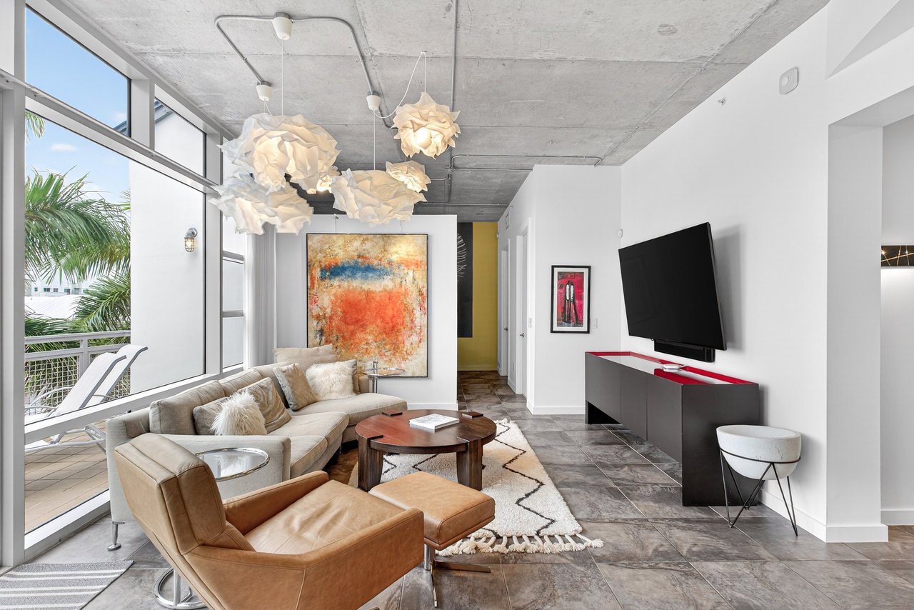 365 SE 6th Avenue 404