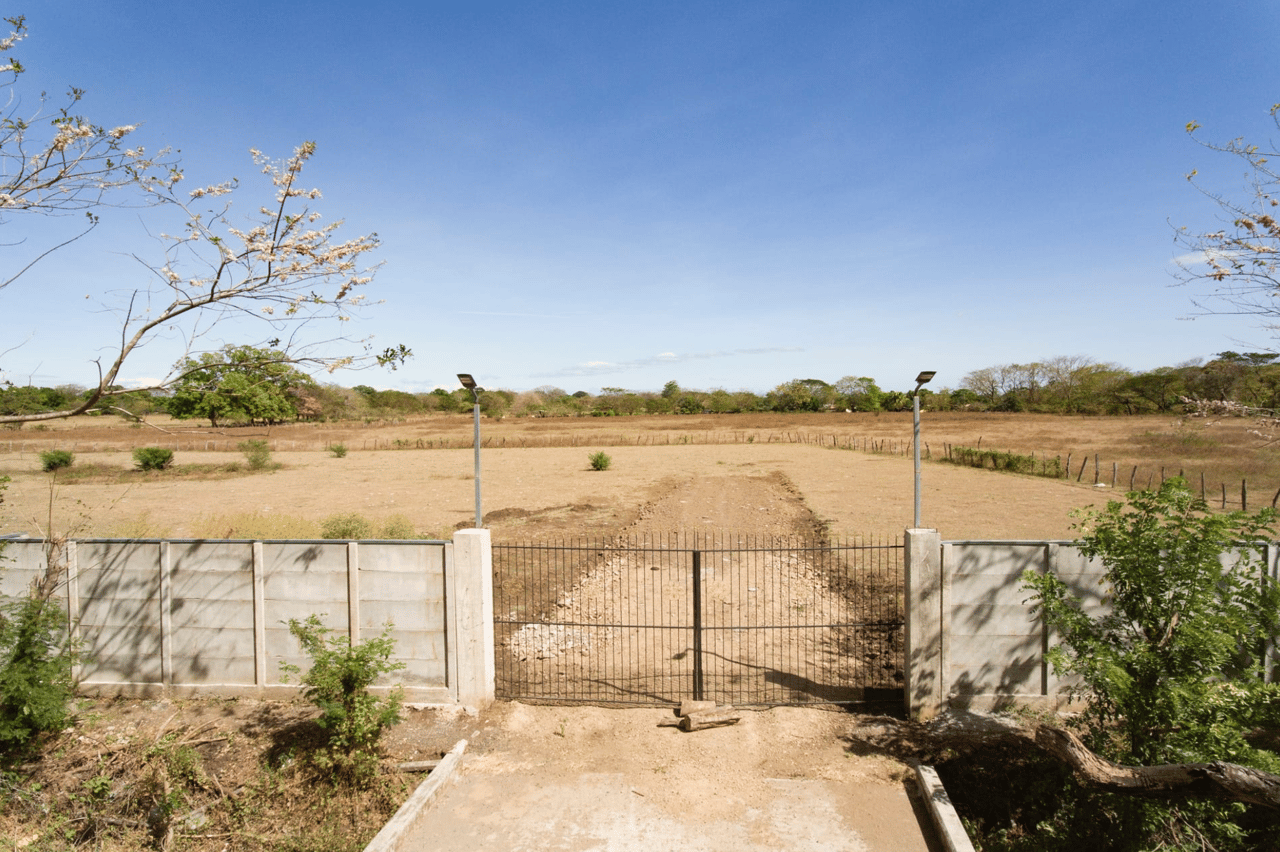 Sardinal Development Lot 16 Acres