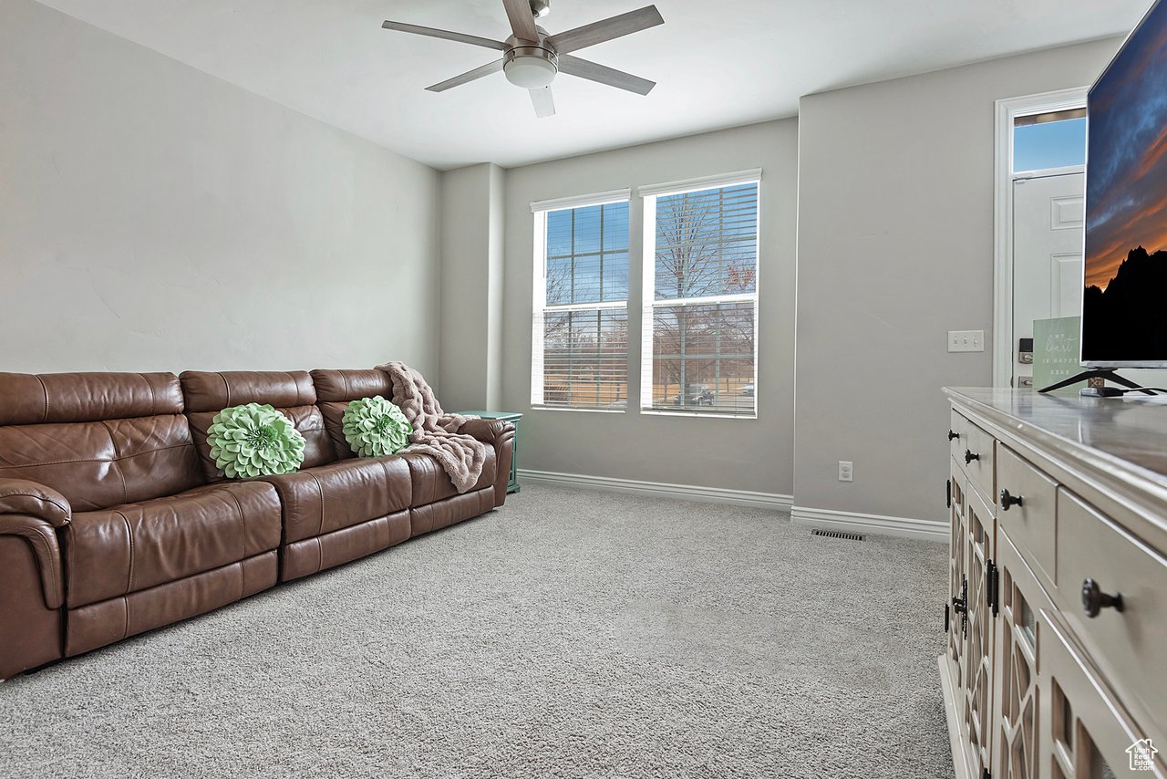 4532 W Cave Run Ln