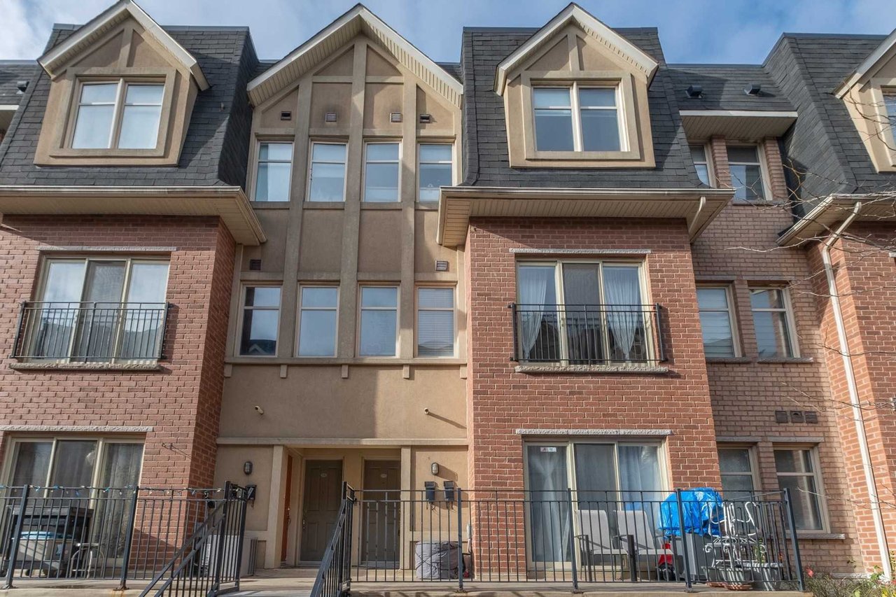 65 Cranborne Ave, Ste 213