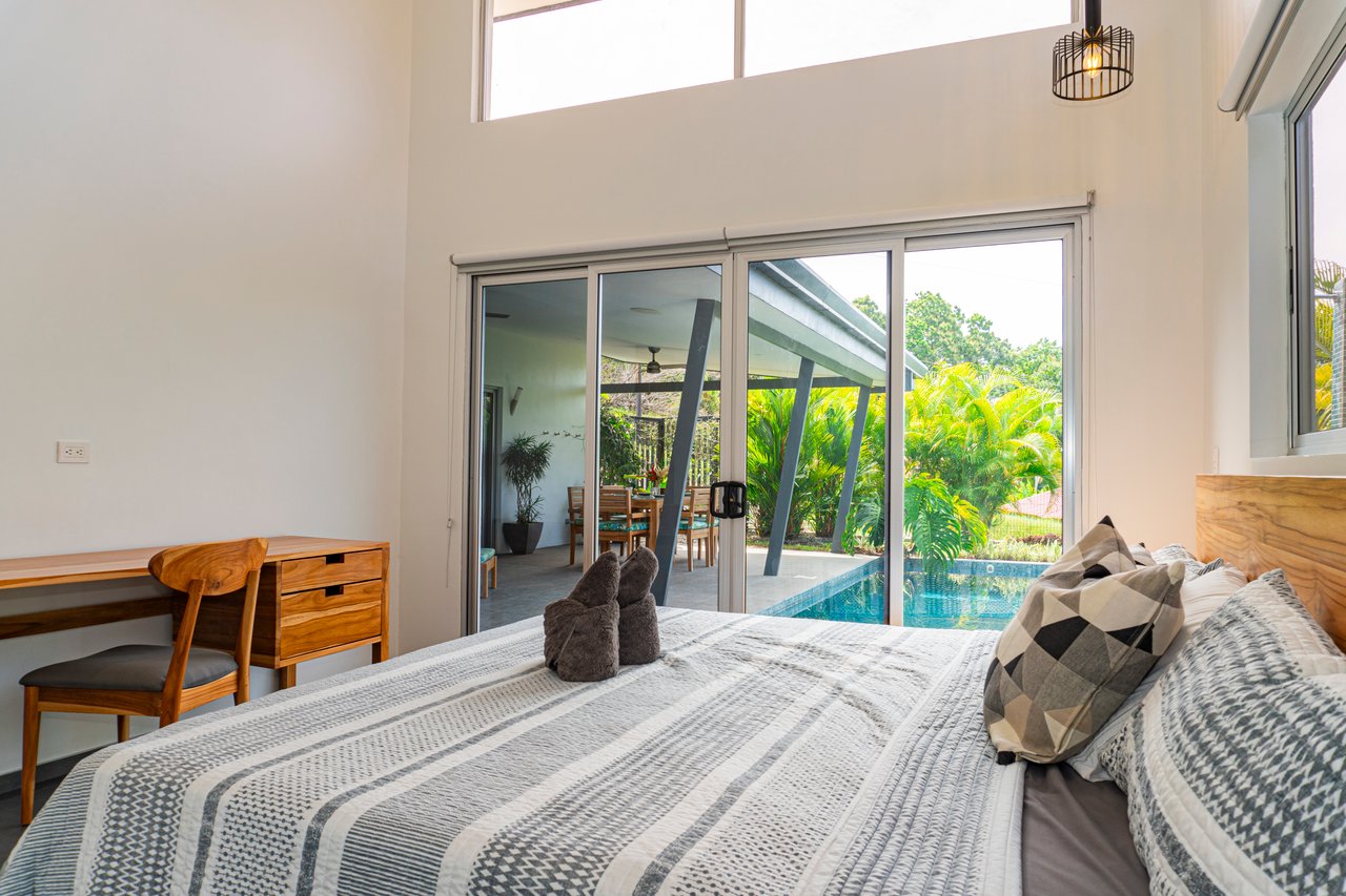Cozy Turnkey 3-Bedroom Home with Pool in Uvita