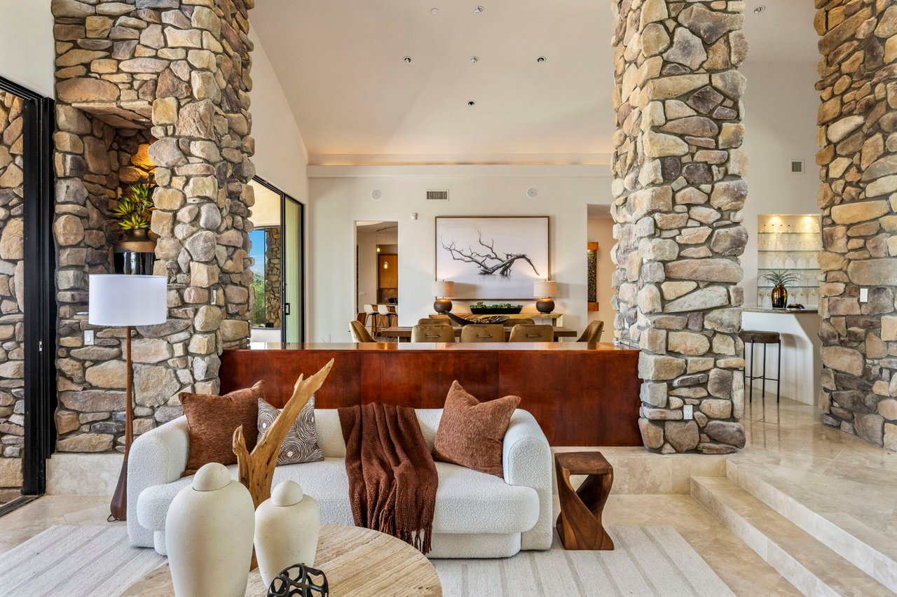 11087 E Harris Hawk Trail