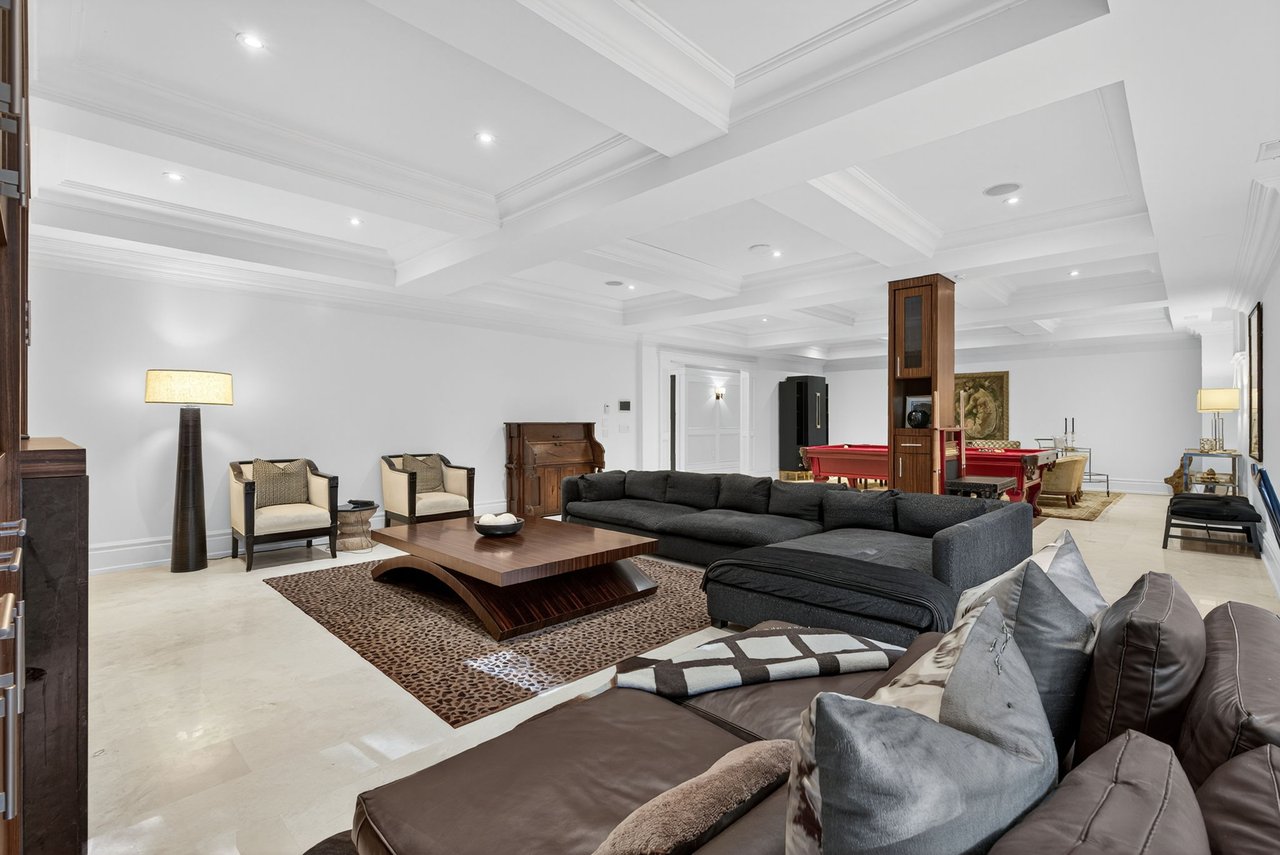 Chateau-Inspired