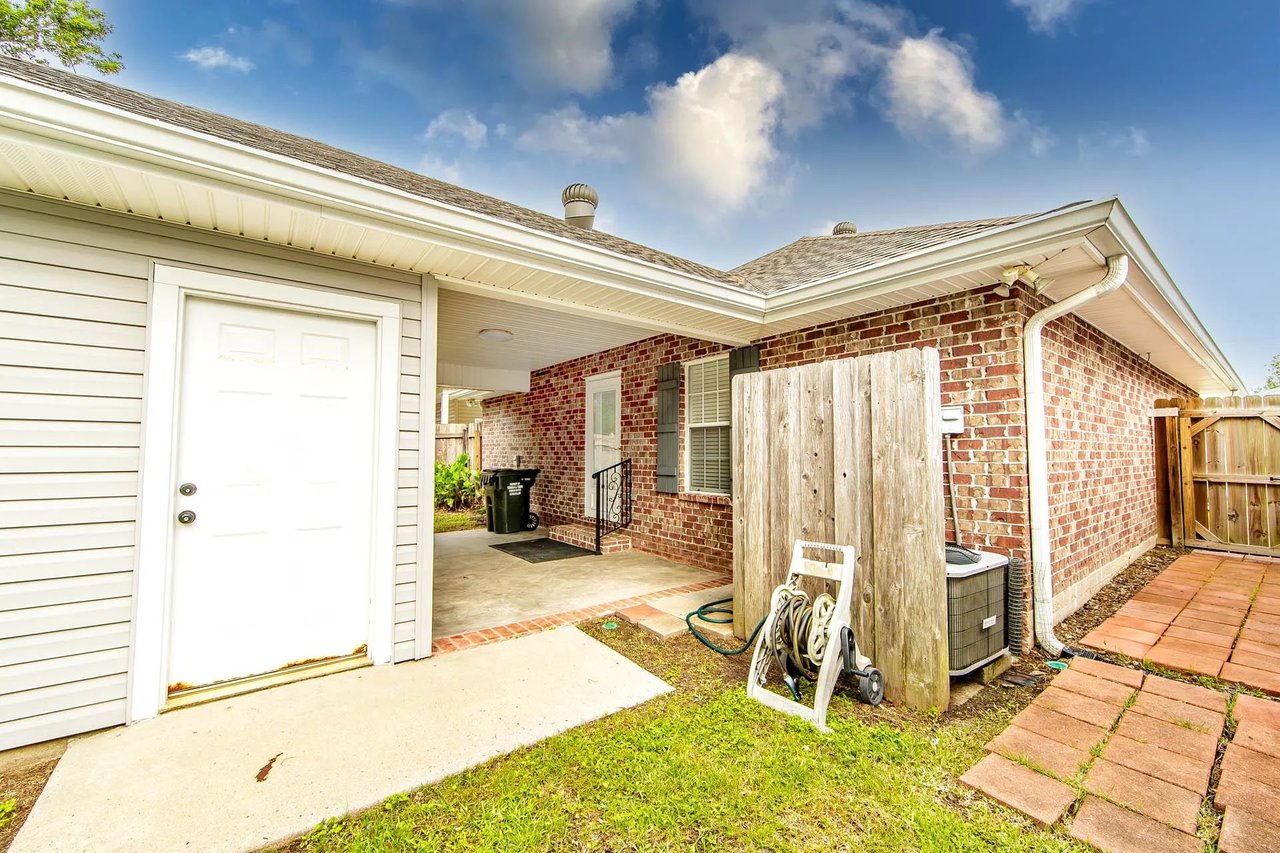 109 Saxony Dr