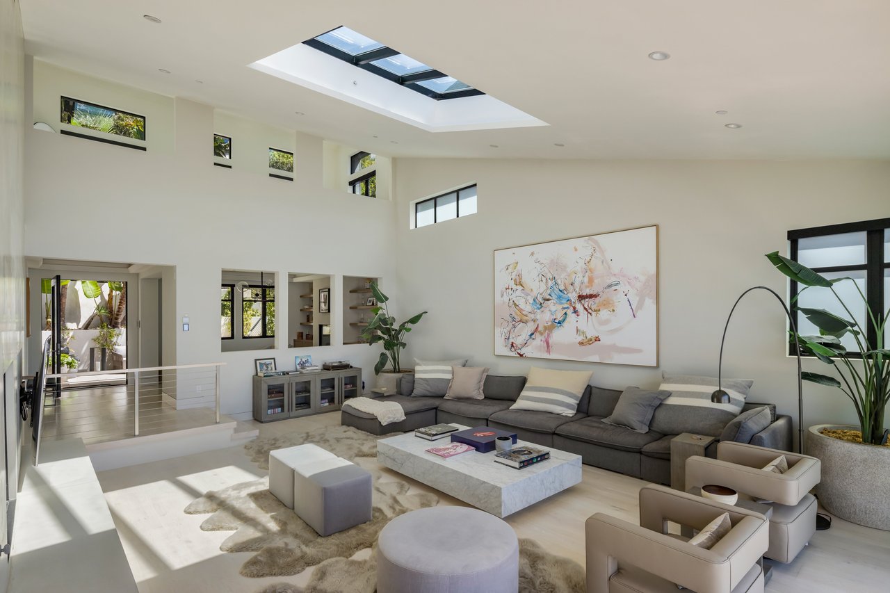 31504 Victoria Point Rd, Malibu