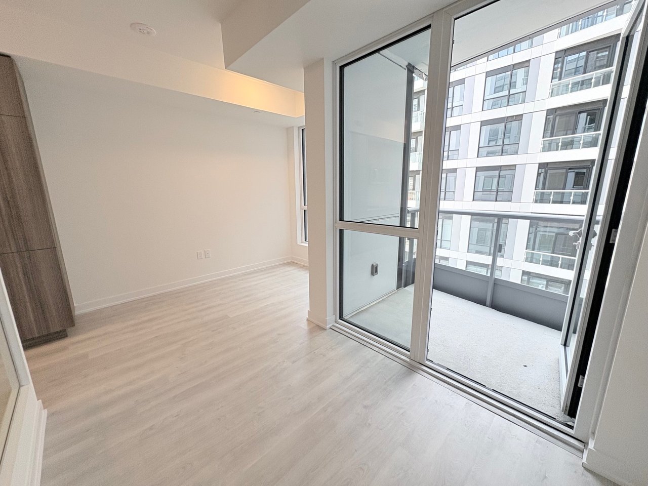 15 Richardson Street Unit: 607
