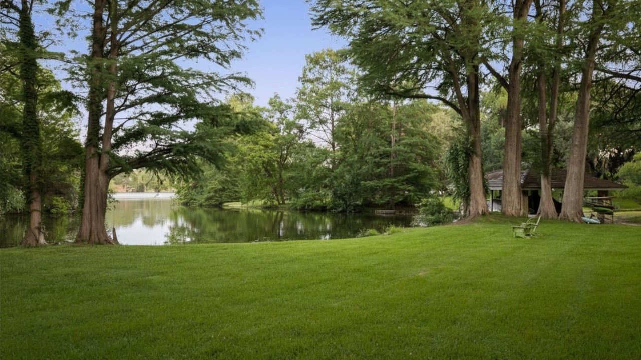 La Vita of Lake Austin in Westlake Hills