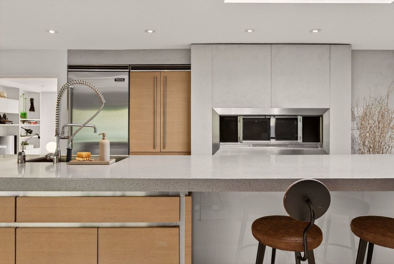 Inspiring MCM Residence