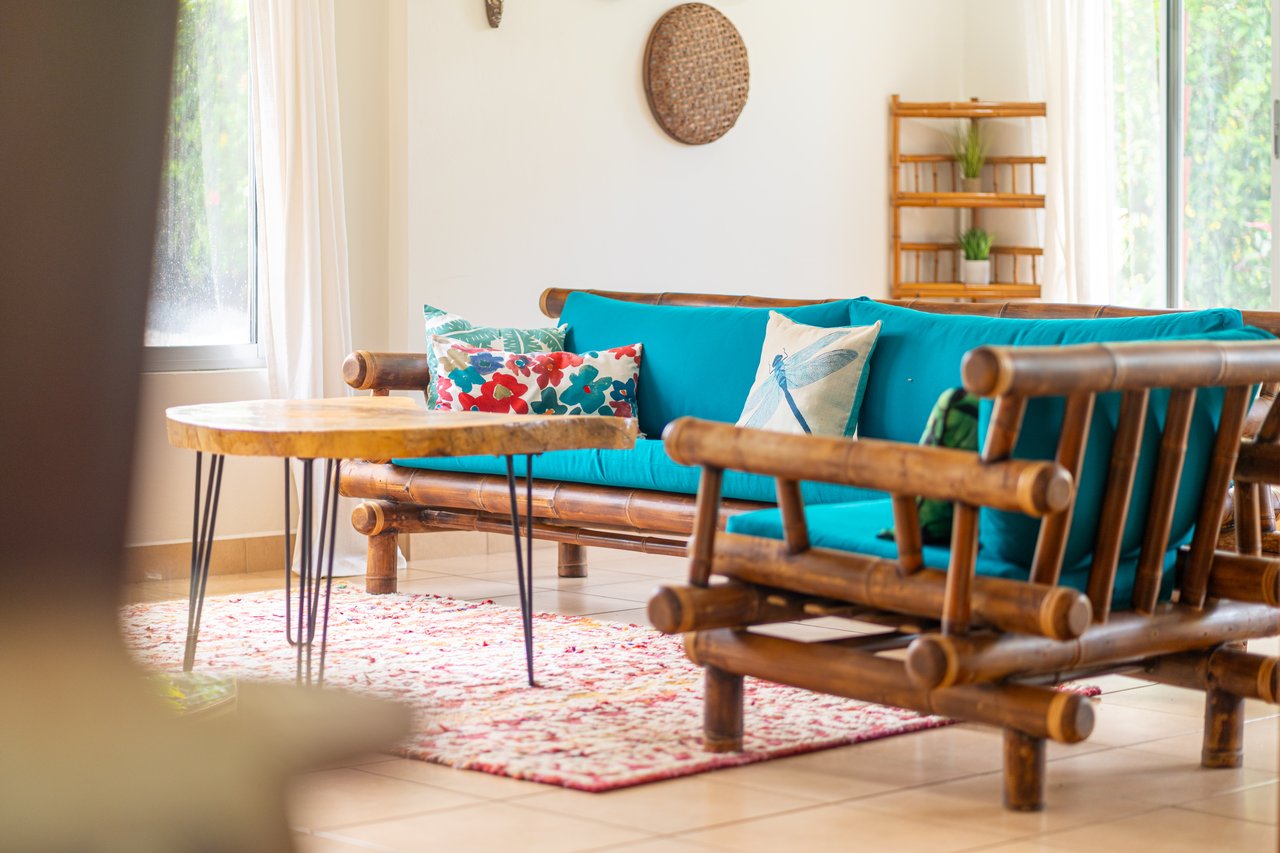 Casa Luna, 3bed /3bath Private Oasis, Convenient Location