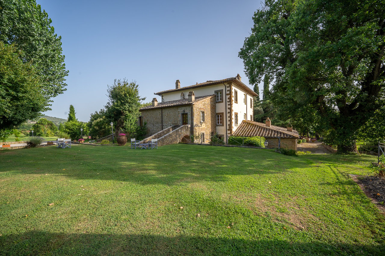 VILLA MECENATE