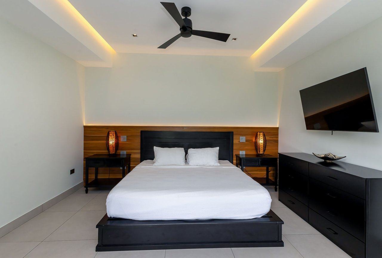  Luxury Vacation Villa located in a Private Gated Community, 