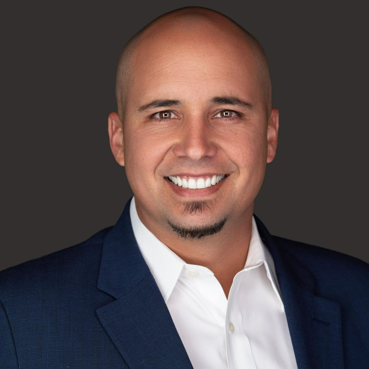 Iosmel Leon Miami Real Estate Agent Headshot