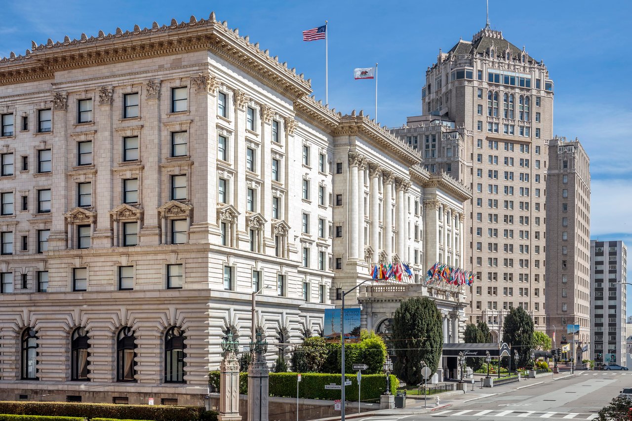 2,027 SqFt Corner View Condo On Nob Hill