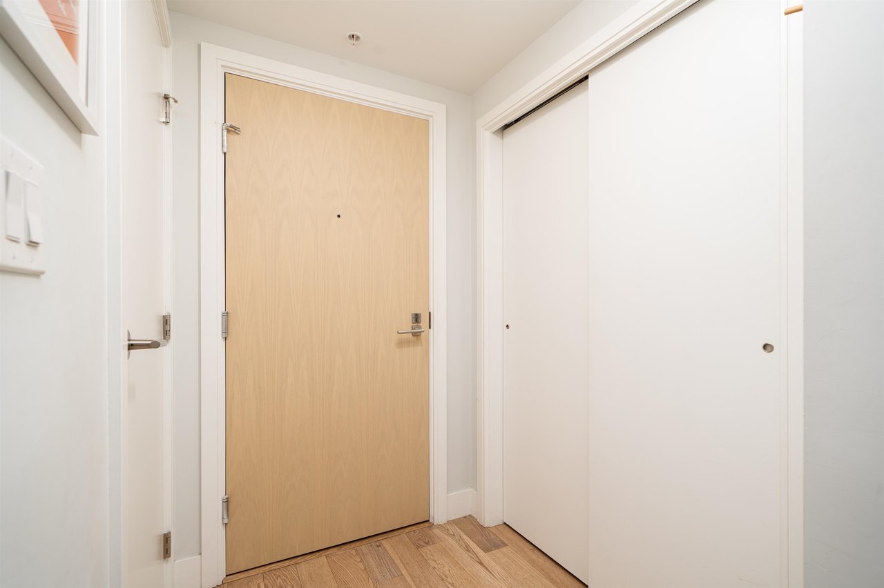 209-233 Kingsway