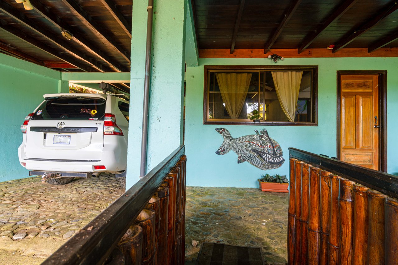 0.15 ACRES – 2 Bedroom Artistic River Home In The Rainforest!!!