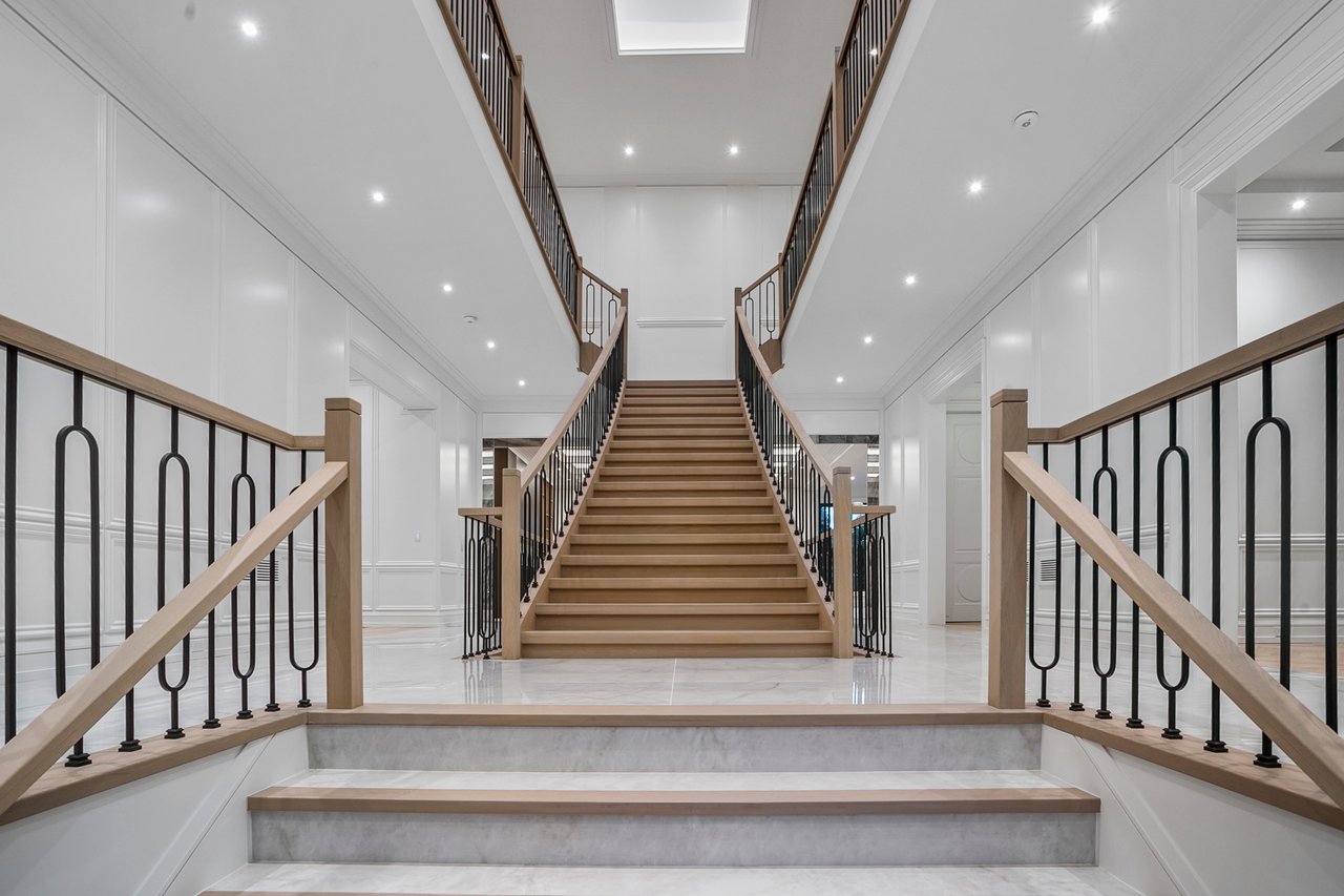 Architecturally Iconic Estate