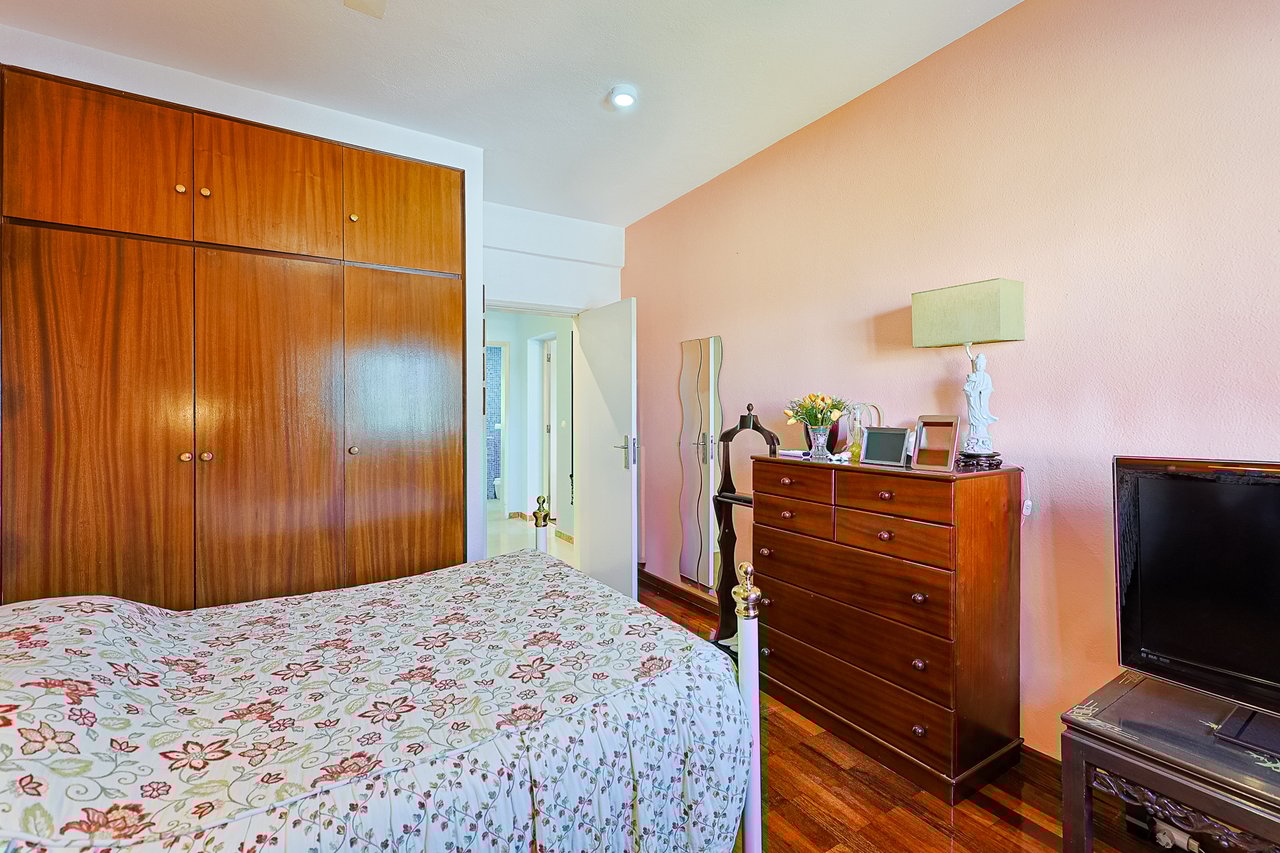 Exclusive 4,000 m² Estate in Azeitão with Tennis Court, Spa & Approved Development Project