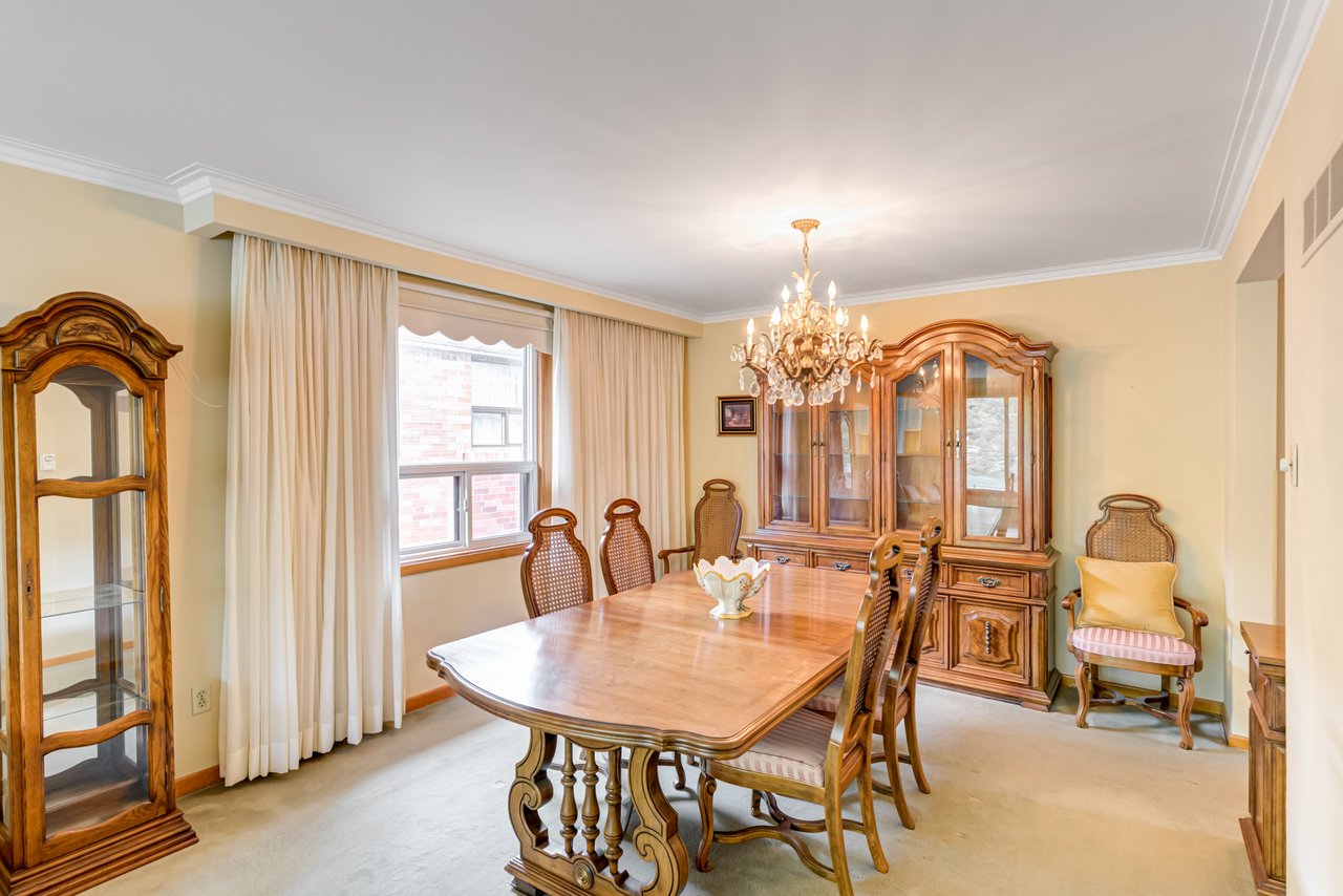 102 Clement Rd