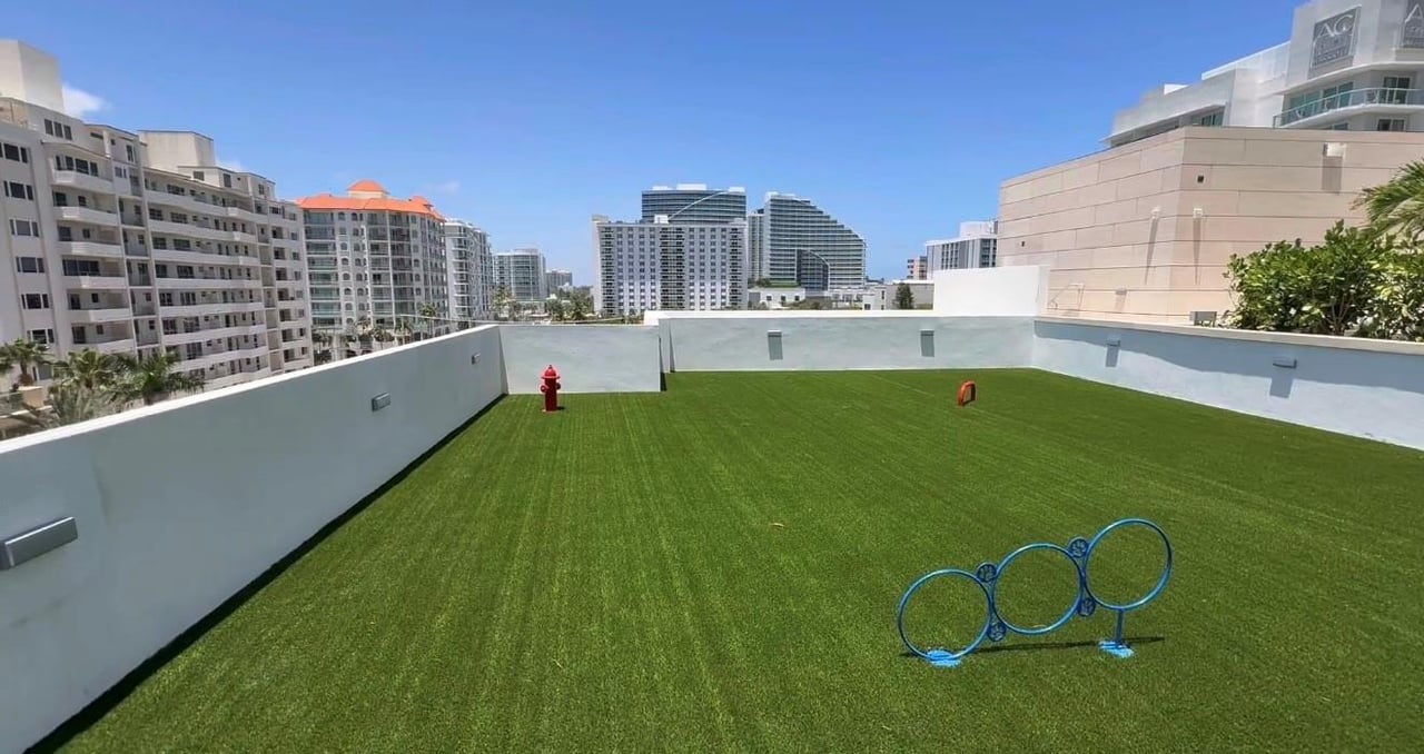 153 N Seabreeze blvd S-2101