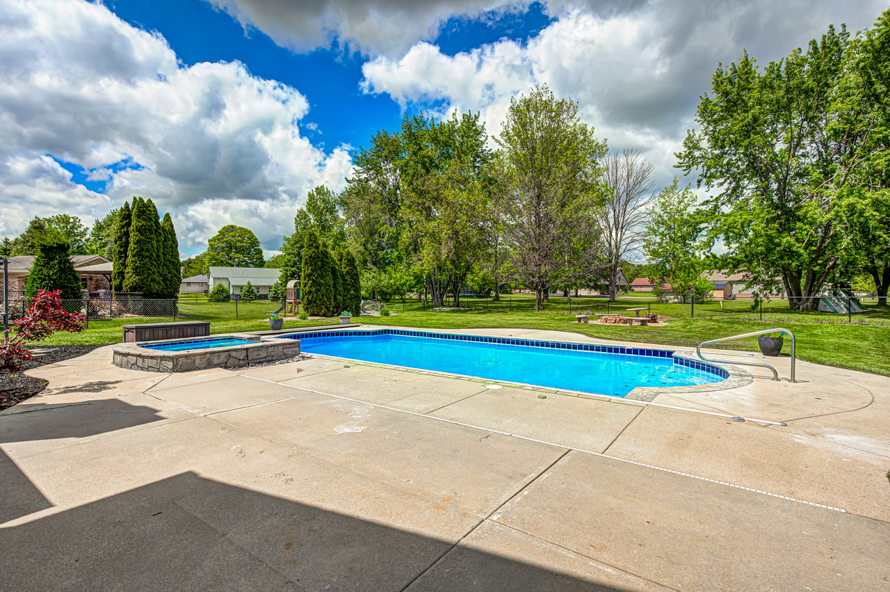 1114 Rockwell Dr