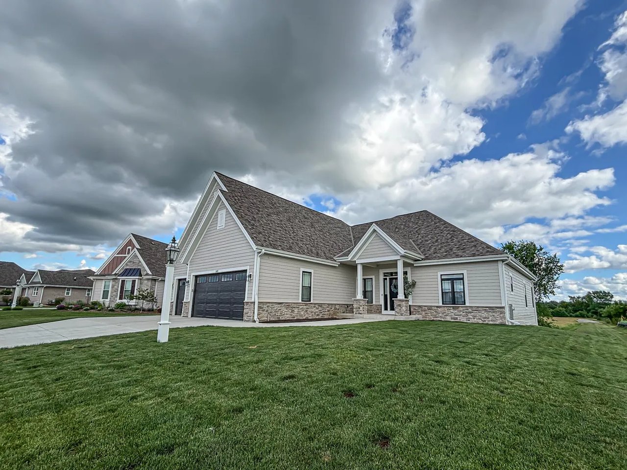 1601 Sauk Trl