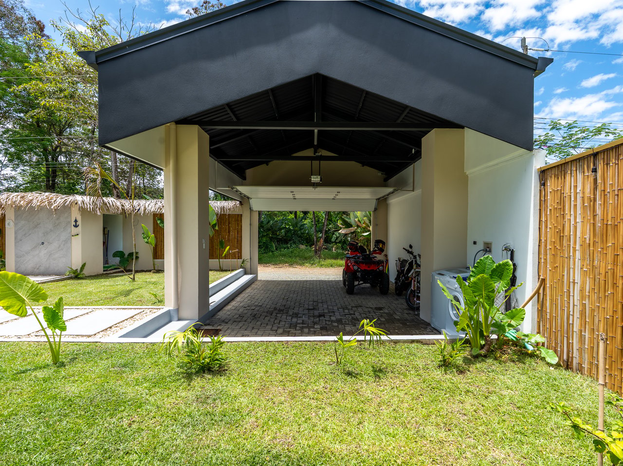 Refined Tropical Home in Uvita, Costa Rica | Walk to Beach & Parque Nacional Marino Ballena