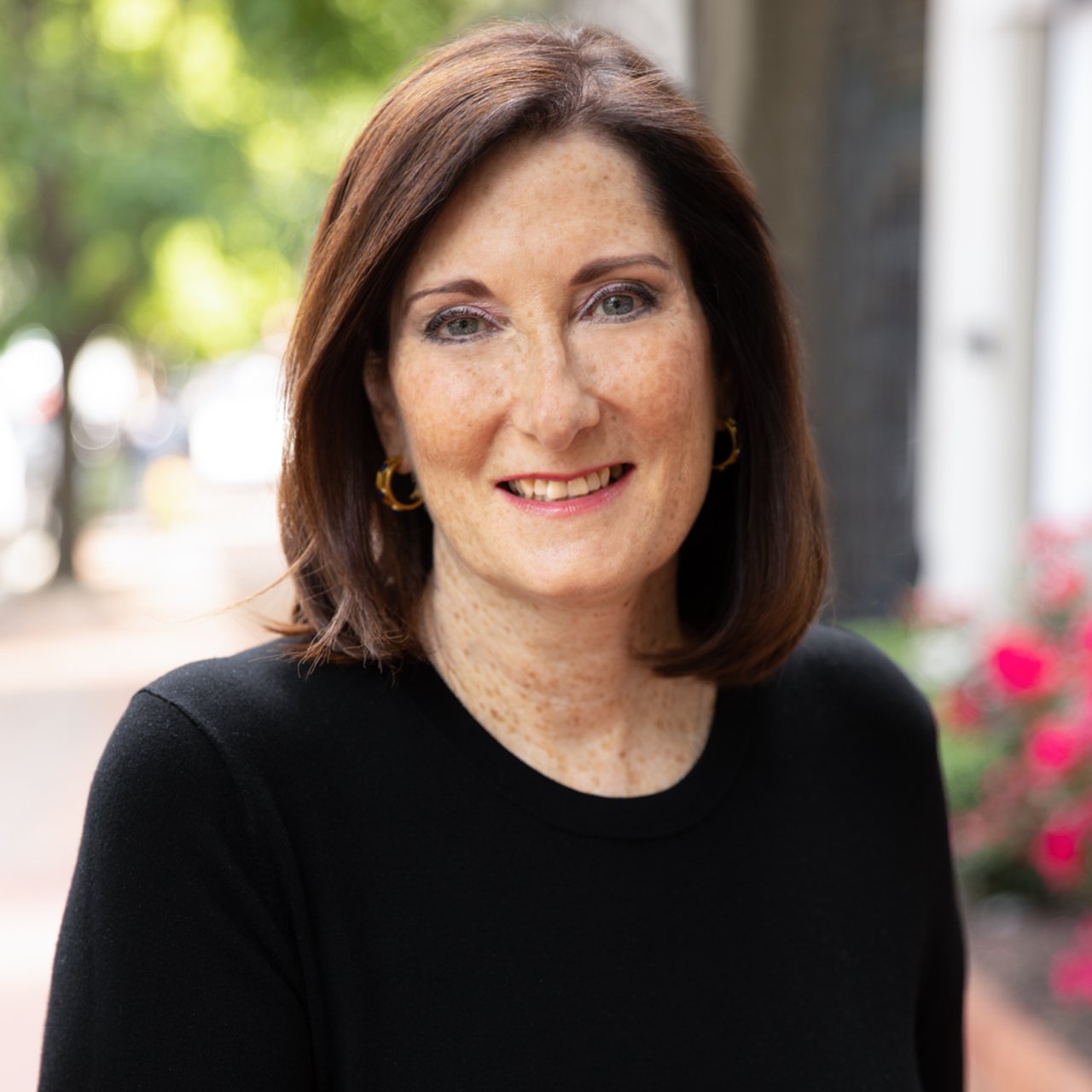 Laura Bach Chevy Chase, MD Real Estate Agent Headshot