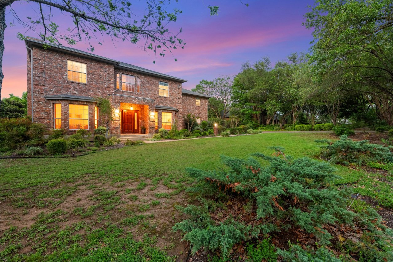 Tucked Away in West Lake Hills