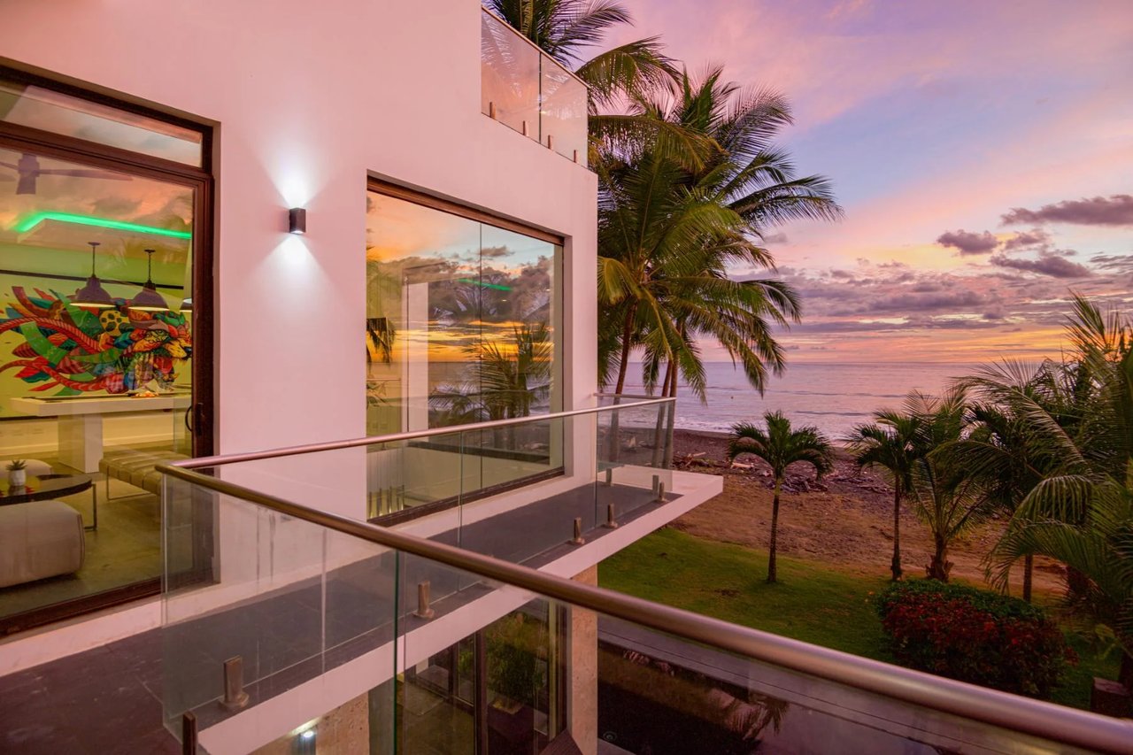 Titled Beachfront Luxury Estate, Jaco, Puntarenas