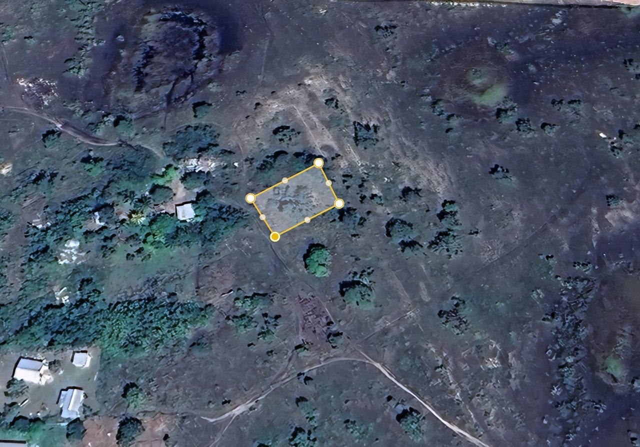 Vacant Residential Lot | Lords Bank, Belize District | Old Well Area Lot Size: 80' x 100' (8,000 sq ft) | 20 Ft Above Sea Level | Clear Title Asking Price: USD $14,000 | BZD $28,000