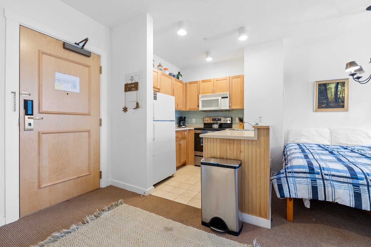 Convenient Long Trail House