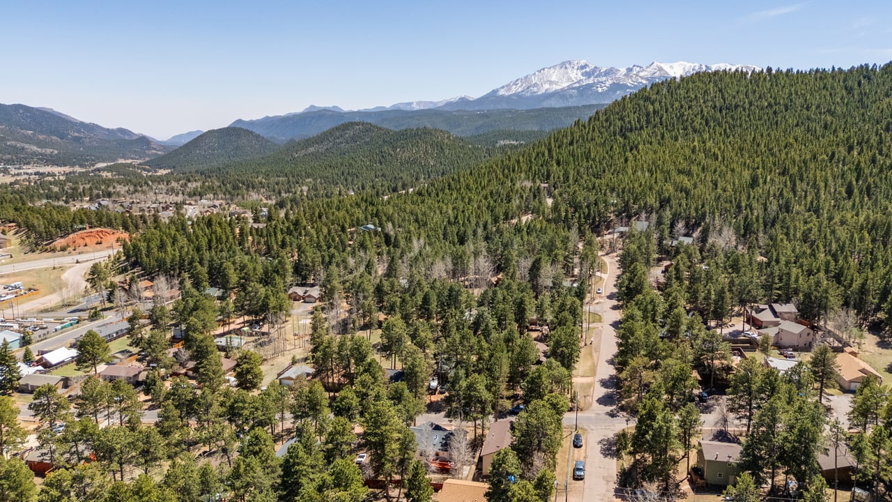 Woodland Park Neighborhood | Pikes Peak Views