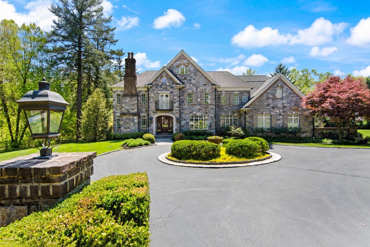775 Parkes Run Ln