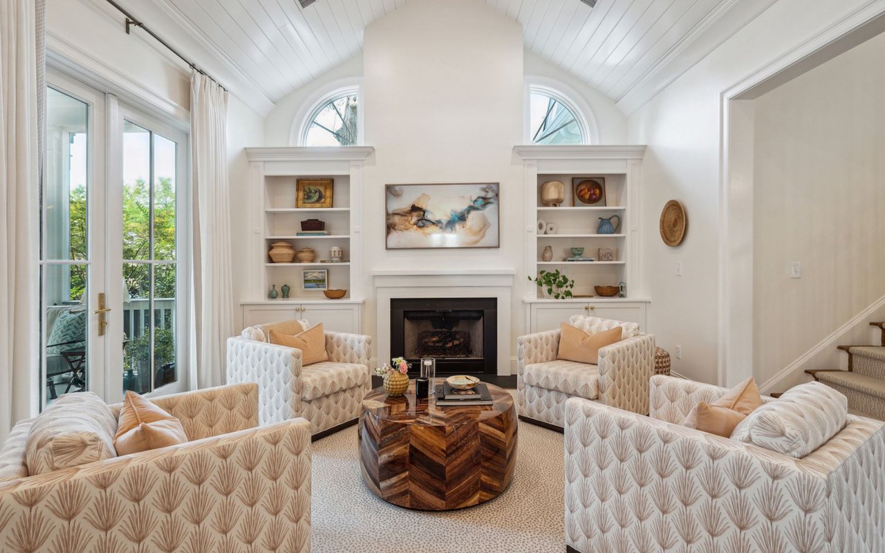 For Sale – Homes Built For Entertaining