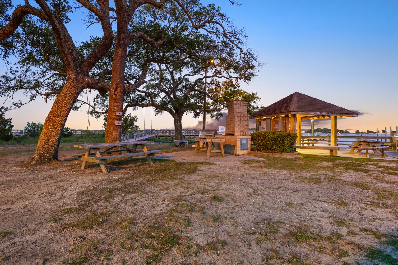 200 & 201 Oyster Bay Lane Lots