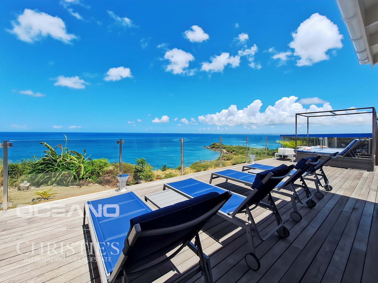 Sea View Villa + 2 Bedroom Apartment – Sought-After Area