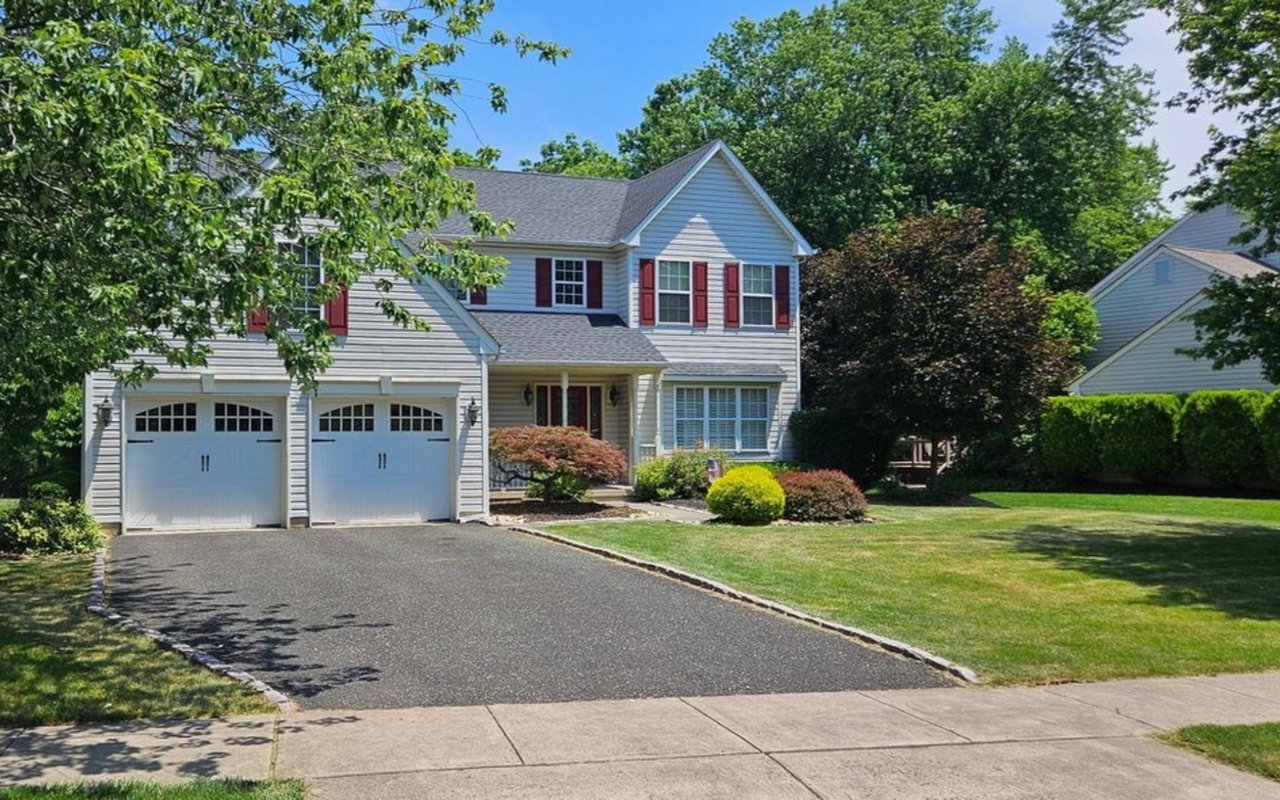 3473 Pin Oak Ln