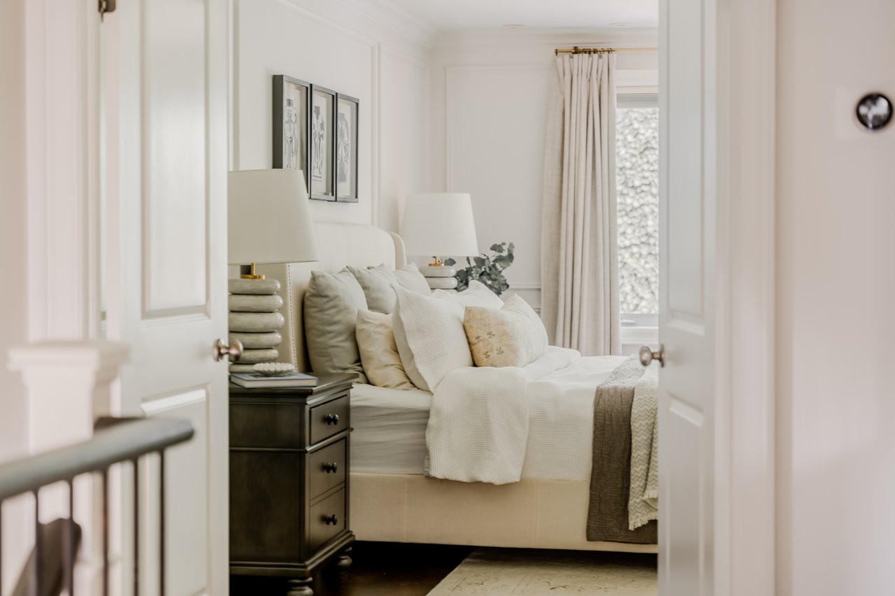 34B Long Crescent
