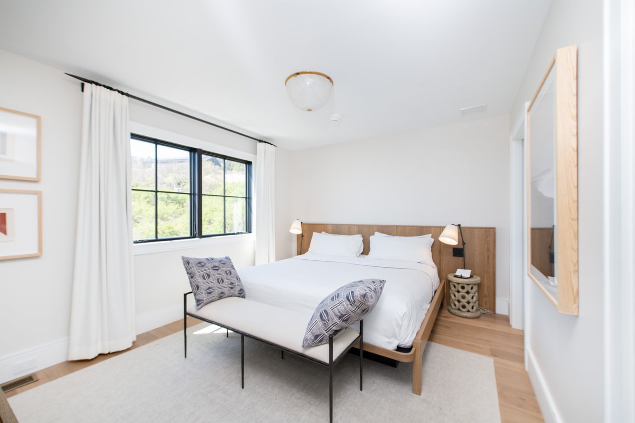 272 Old Montauk Highway, Cottage 3