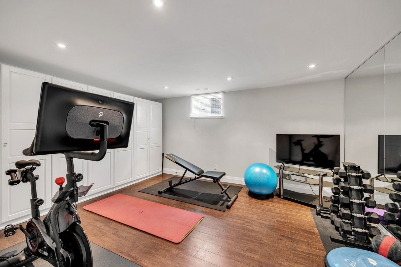 1441 Petrie Way