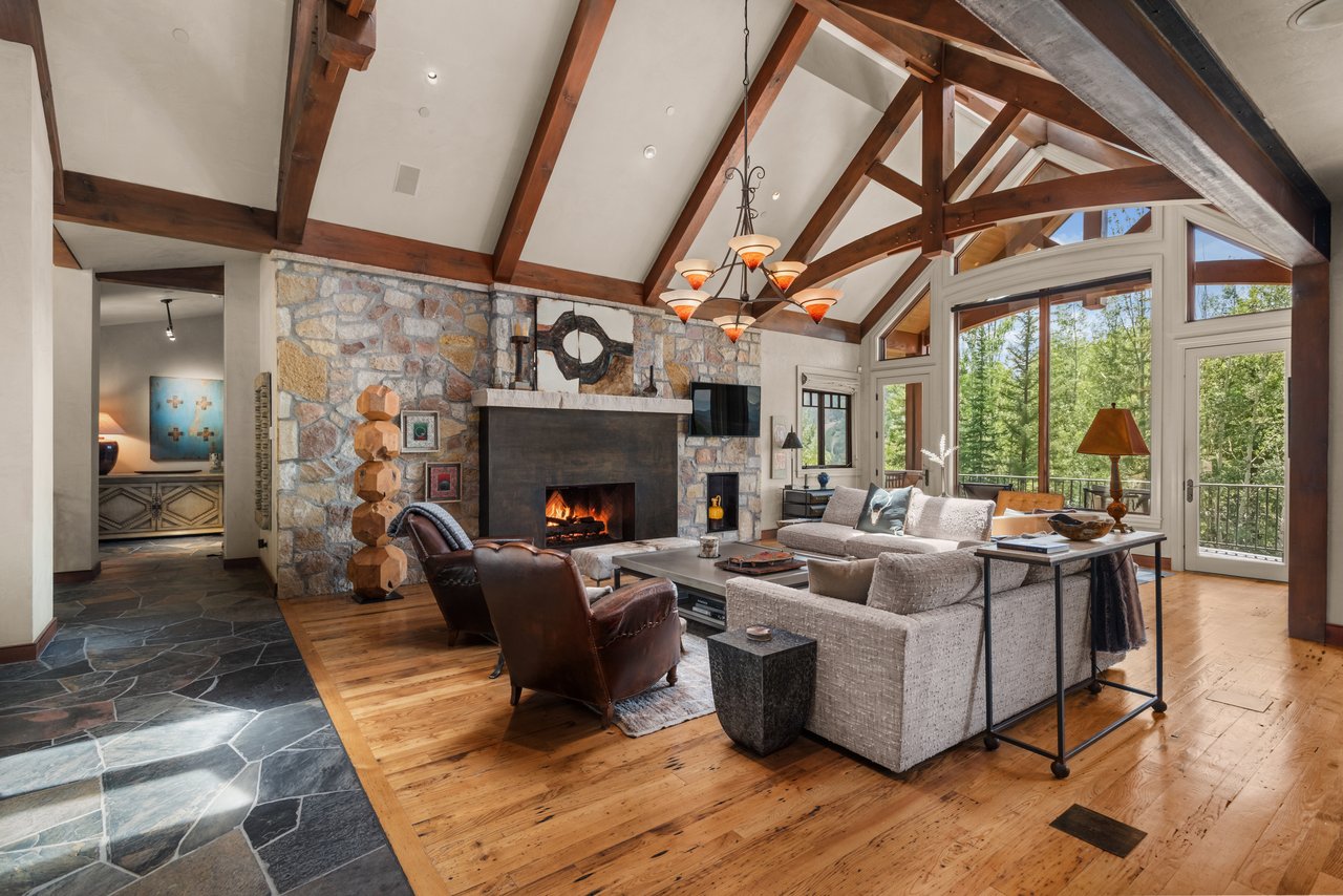863 Hunter Creek