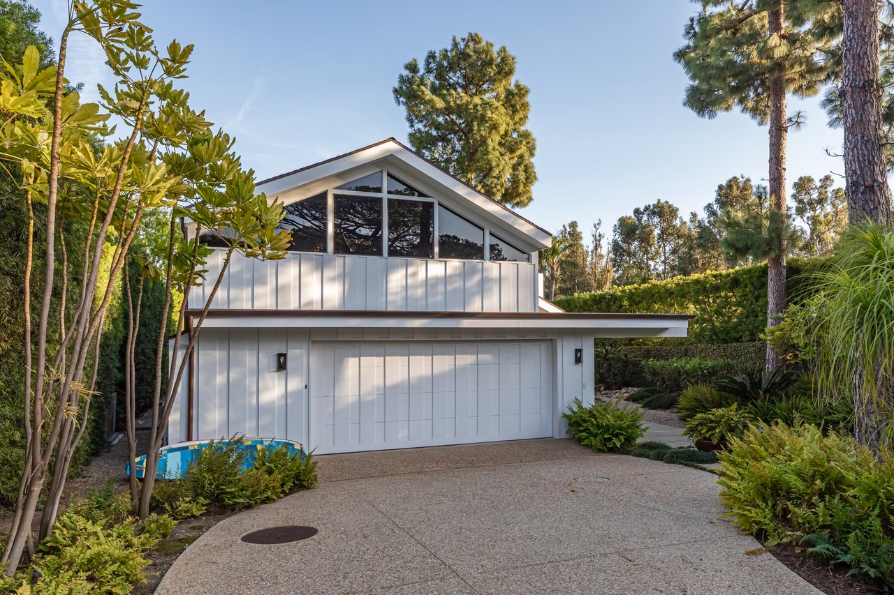 28020 Sea Lane Dr
