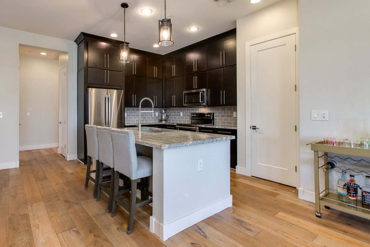 6565 E Thomas Rd. #1142