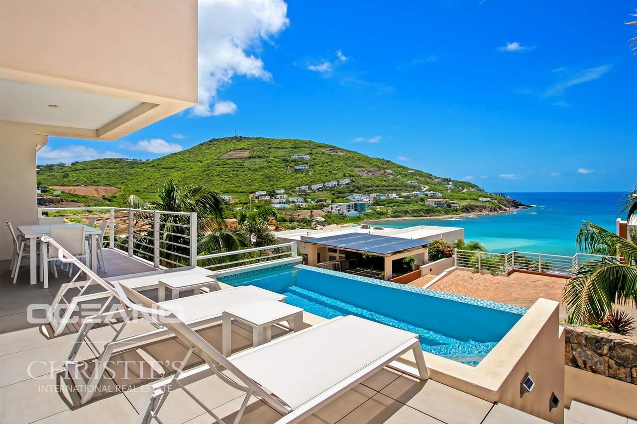 INDIGO BAY - ROOFTOP VILLA WITH OCEAN VIEW