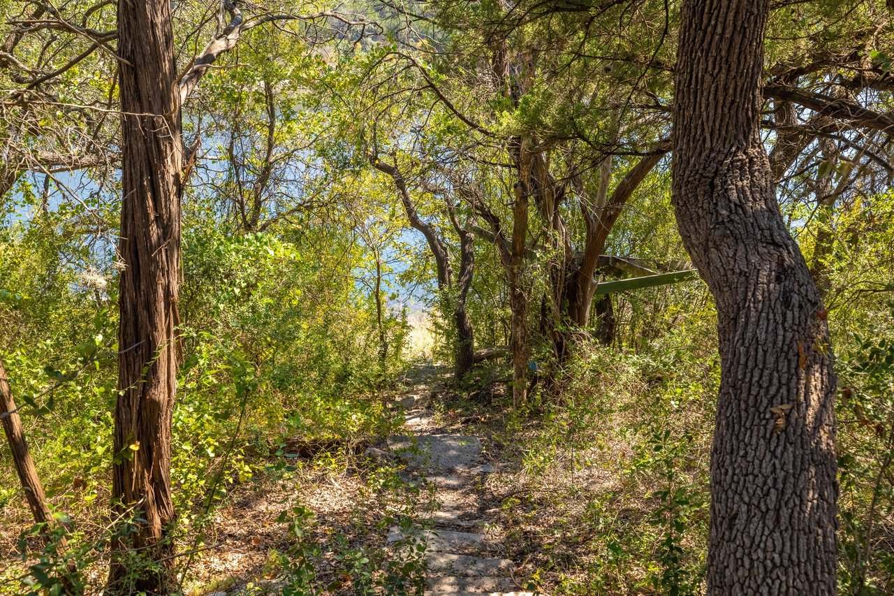 Lake Travis Waterfront Opportunity