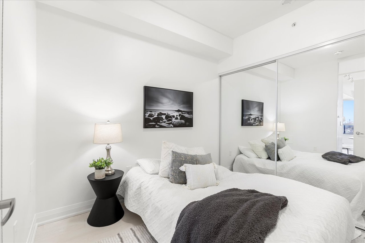 #1009-10 Gibbs Road 