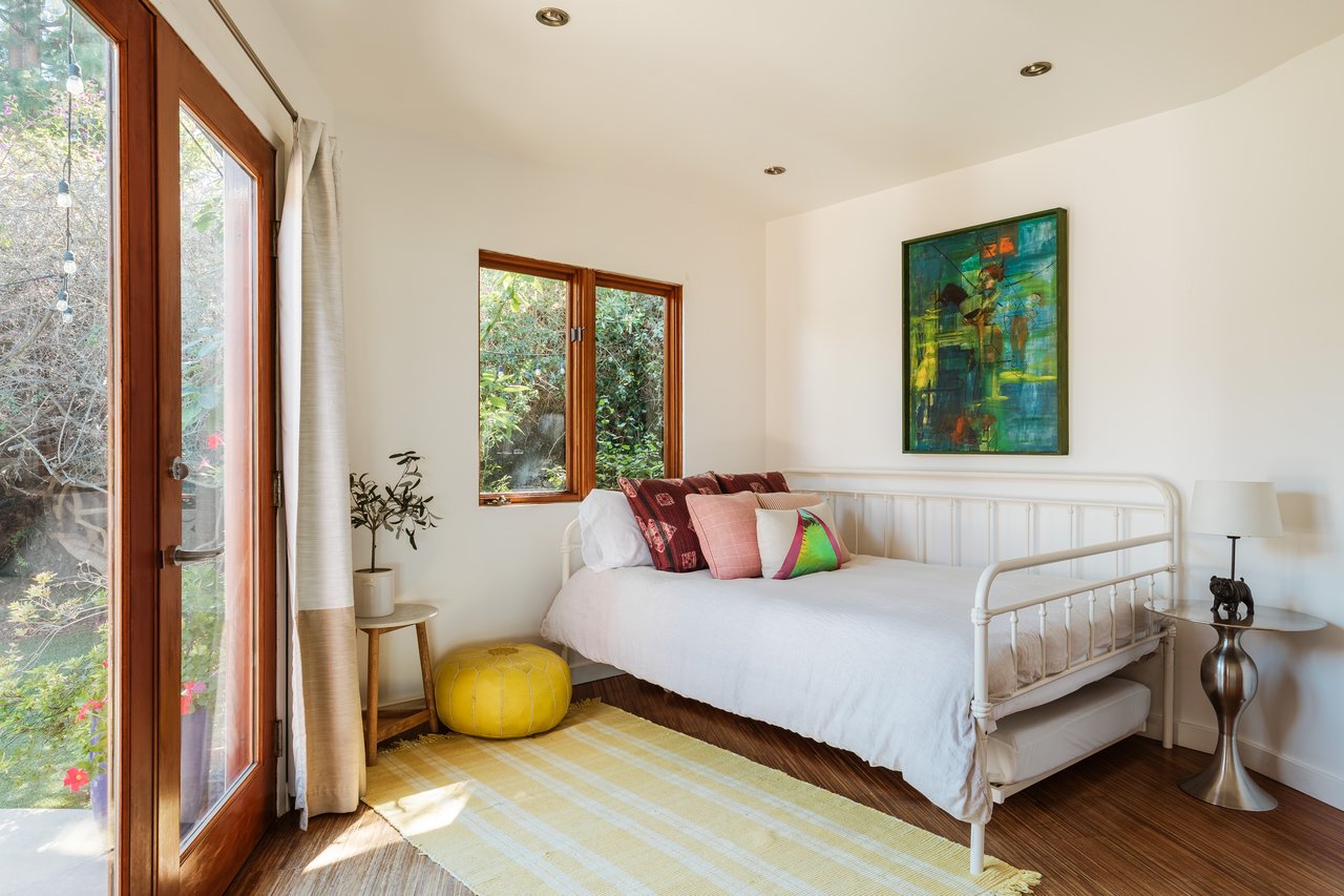 3604 Glenridge Dr, Sherman Oaks 