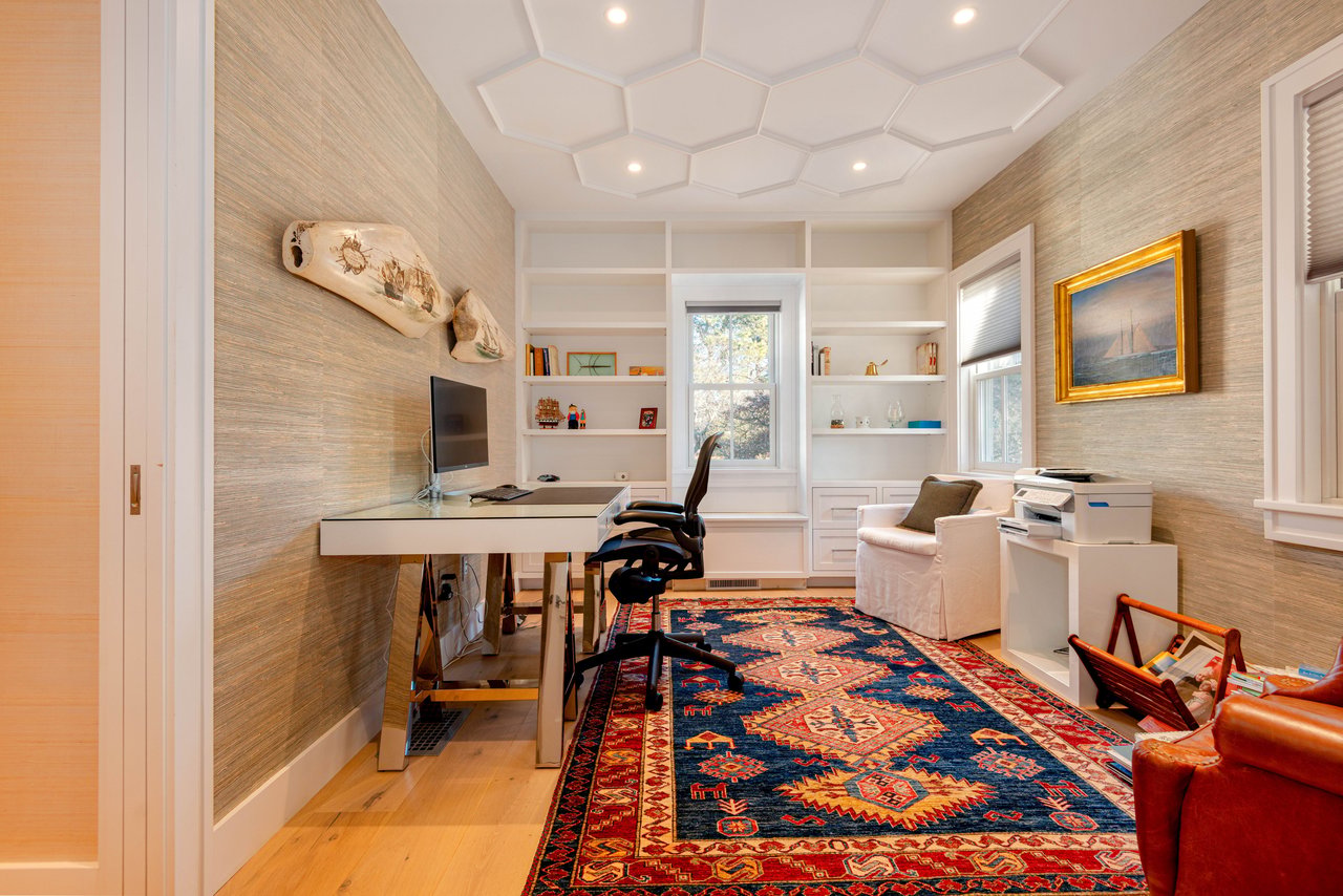 8 Masaquet Road