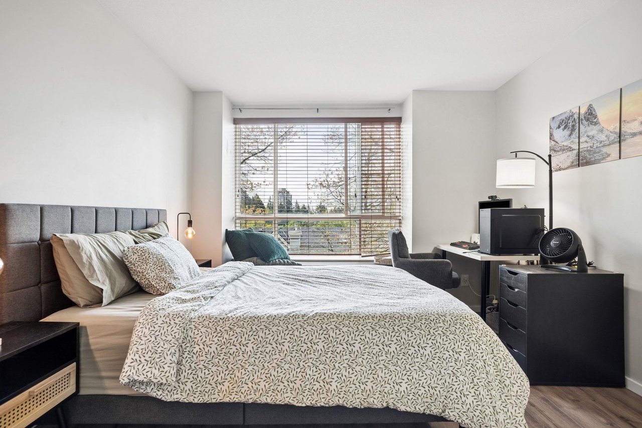304-6833 Village Green Unit: 304